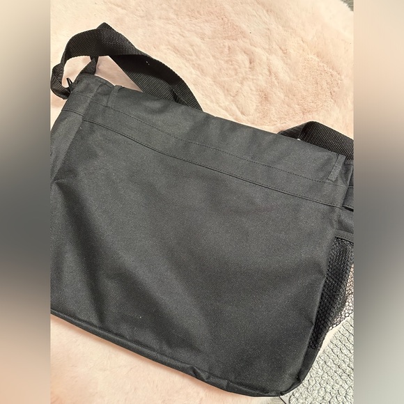 GIA Crossbody Backpack Large
Capacity - Picture 6 of 6